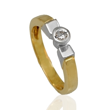 Кольцо из желтого и белого золота с одним завальцованным бриллиантом