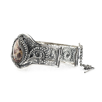 Филигранный серебряный браслет с яшмой