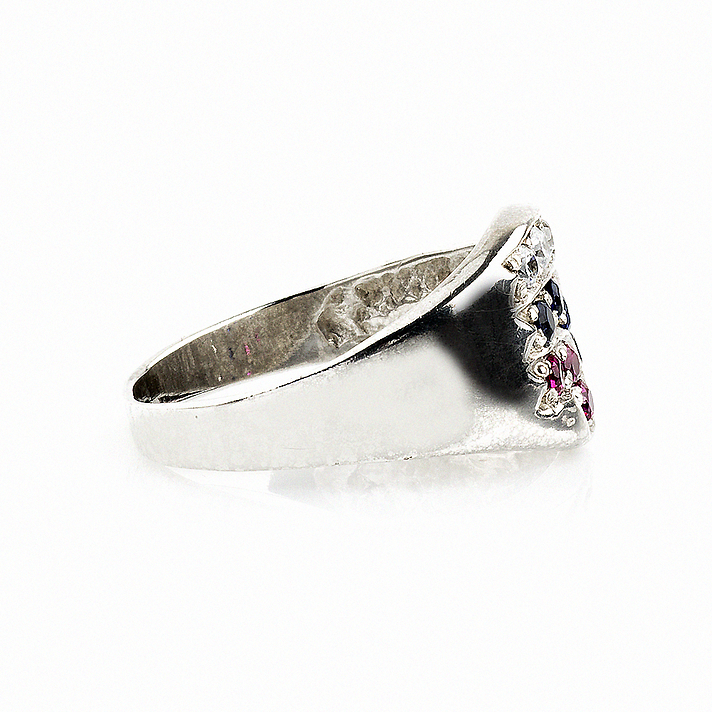 Серебряное кольцо с розовыми и синими фианитами