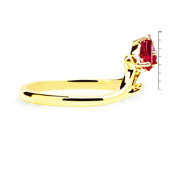 Золотое кольцо с природными рубинами маркиз