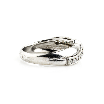 Серебряное кольцо "бант" с фианитами