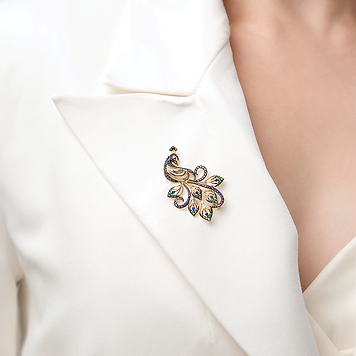 Брошь, красное золото, цветные фианиты