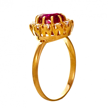 Кольцо из золота с малиновым  фианитом