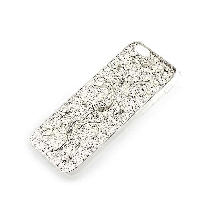 Чехол на айфон 6 из серебра ручной гравировки