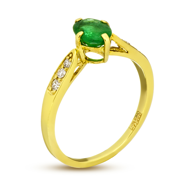 Золотое кольцо с натуральным изумрудом и бриллиантами